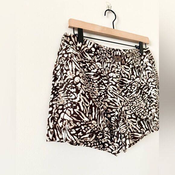 Madison Linen Blend Shorts in Brown and Cream Animal Print - Size 4 - Picture 2 of 4